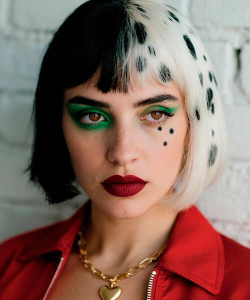 fille maquillée en Cruella de Vil