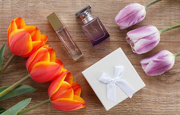 How to choose a perfume as a gift