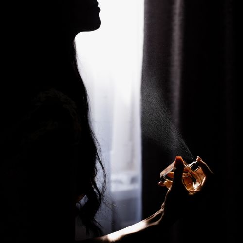 Conseils pour faire tenir votre parfum plus longtemps sur votre peau