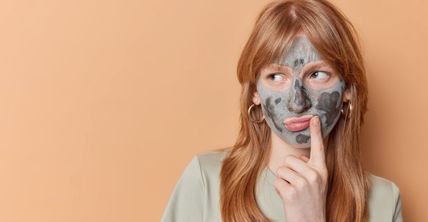 Foto van actieve kool die tekst verwijdert