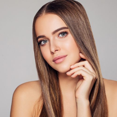 Perfect face in 5 minutes: express makeup with multitasking products 