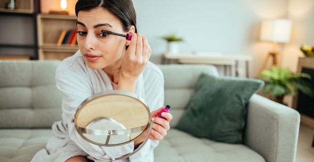 Express makeup text photo
