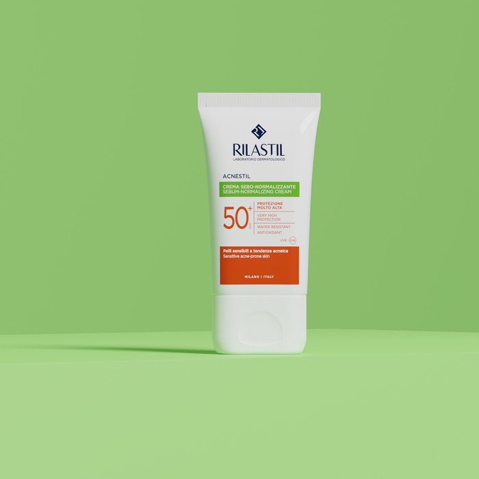Rilastil Acnestil SPF50+