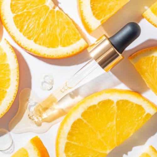 Sérum de vitamina C: o despertador que a tua pele precisa todas as manhãs